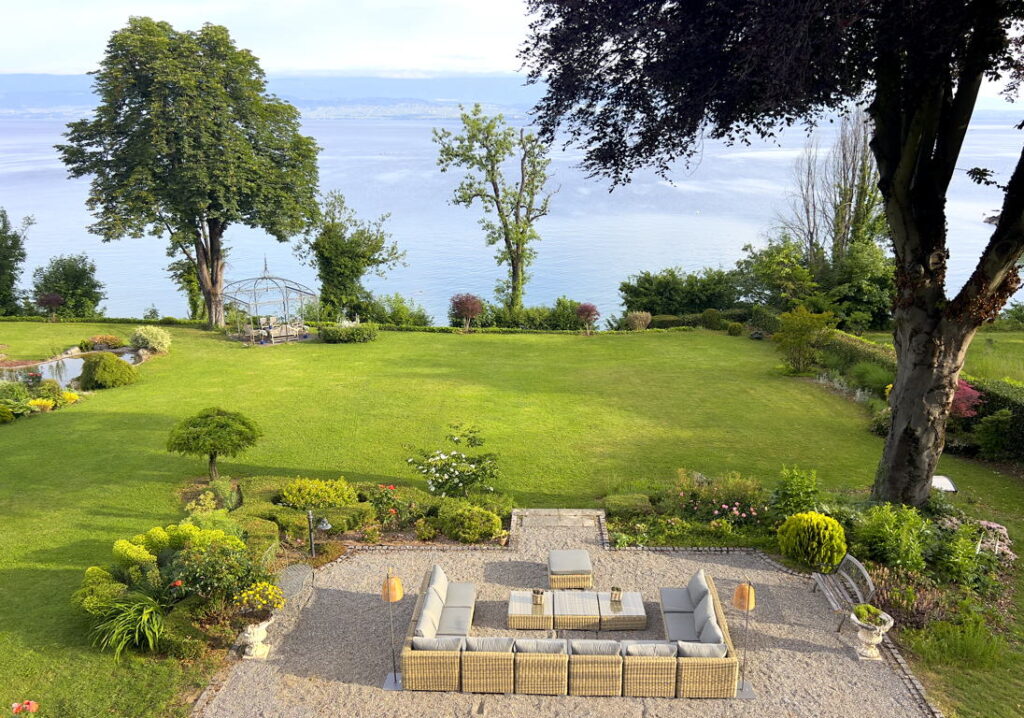 A Lakefront Haven for Yoga and Wellness - Domaine Les Cedres du Leman