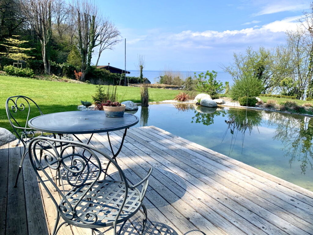 A Table for Two with a Lakeview – Domaine Les Cèdres du Léman