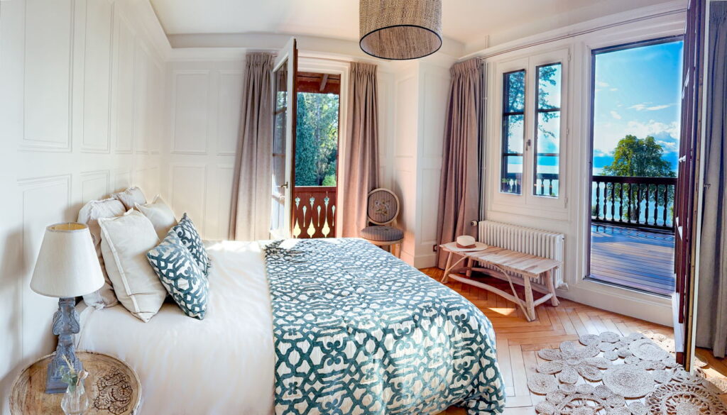 Bedroom 2 with View on Lake Geneva - Domaine Les Cedres du Leman
